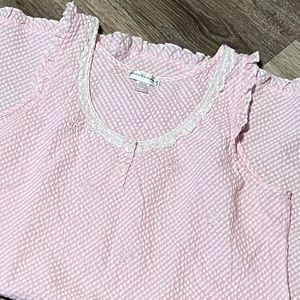 Miss Elaine- pink & white gingham, seersucker gown. Like New! Sz L